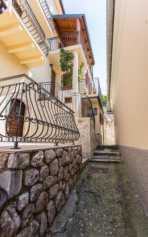 Apartment & Room Antonio Vrbnik Exterior photo